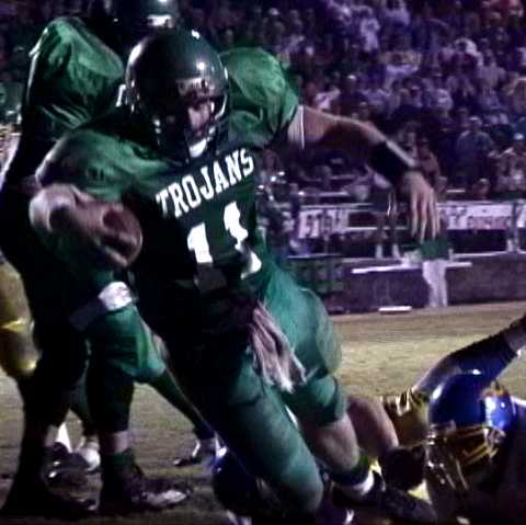 Collinwood- #11 QB Jonathan Ward Dives in for the two-point conversion