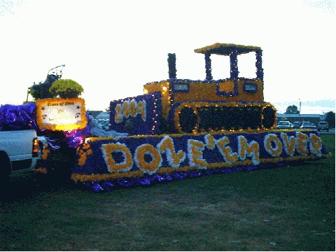 Lawrence Co Homecoming- Junior Class' Winning Float