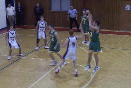 #32 Justin Bryant putting one up