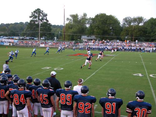 Kingston returns the kick-off