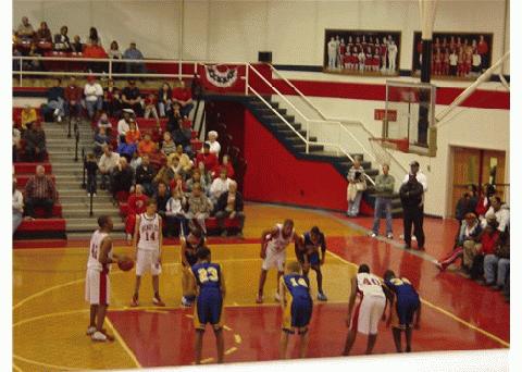 Zech Teague shoots a free throw