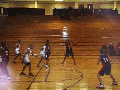 Zech Teague passes to Ryan Hamlin