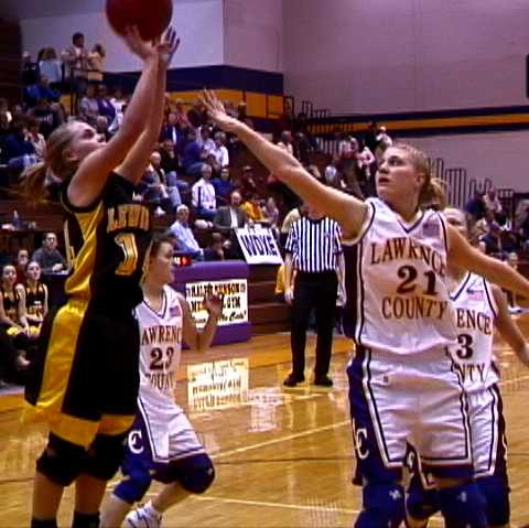 Lewis Co- #14 Casey Anderson hits the short jumper