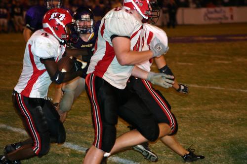 #4 JINKS HARTSFIELD RUNS FOR FIRST DOWN