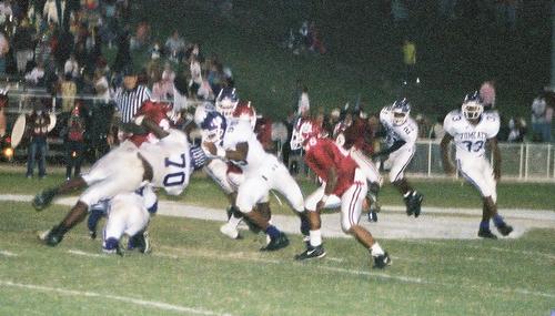 The Haywood defense brings down a Munford back