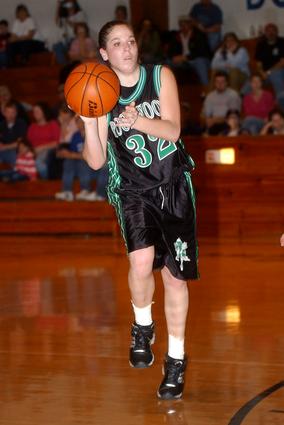 Rockwood's Lacey Smith makes a pass.