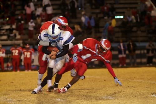 Wilson Cates holding on tight & shaking defenders one by one