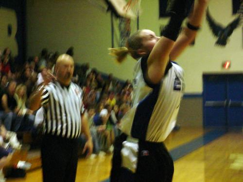 Sheila Vasquez shoots a three
