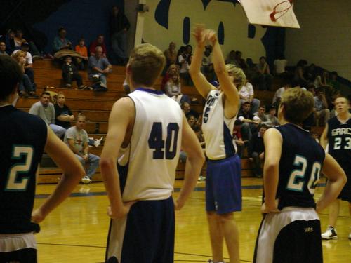 Spencer Grooms lands a free shot