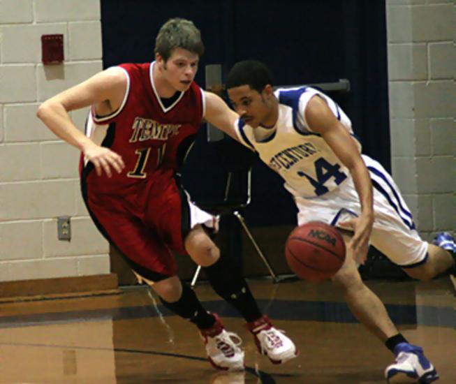 Eric Larson on defense for Temple