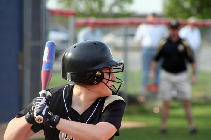 LACEY KEEPS HER EYE ON THE BALL!!!!