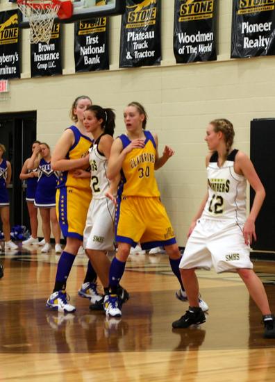 LADY BUFFALO'S DENY DESTINY THE BALL.....