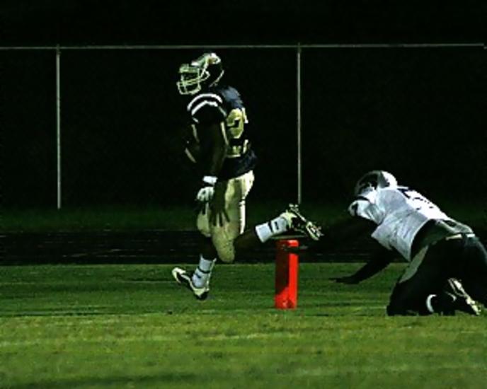 Issac Baugh goes into the endzone for a touchdown.